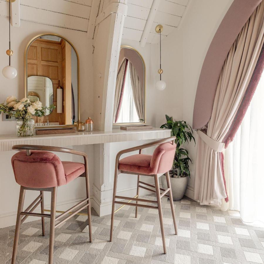 Virgin Hotels 爱丁堡 外观 照片 Interior of a salon